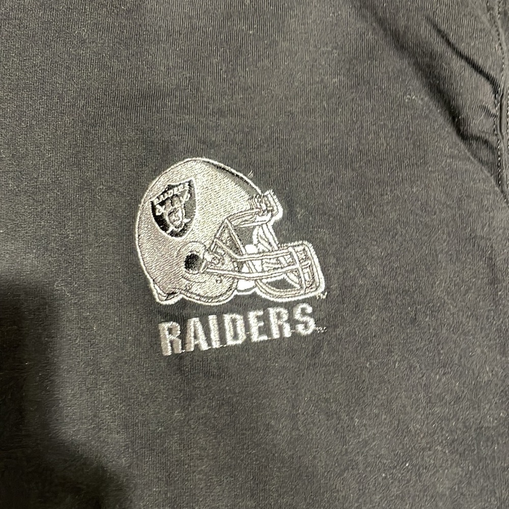 90’s vintage heavy weight Raiders black tee shirt. Great condition size large.